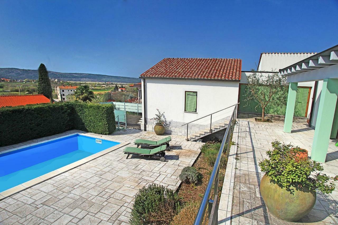 Spacious Villa In Parecag With A Swimming Pool Secovlje Luaran gambar